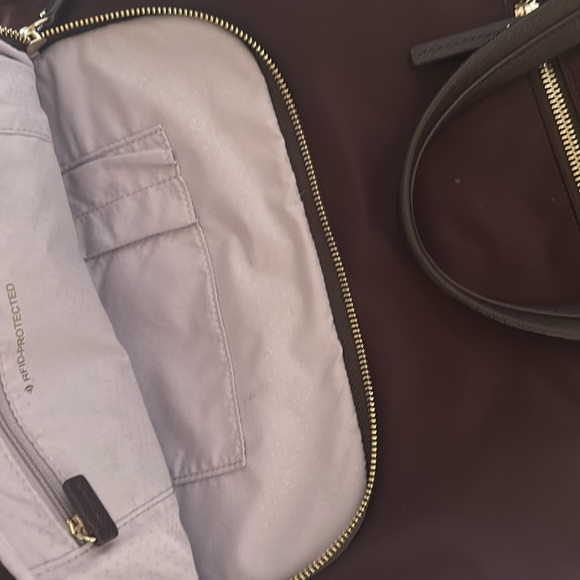 Samsonite ENCOMPASS WOMENS CONVERTIBLE BRIEF BACKPACK - Picture 6 of 6